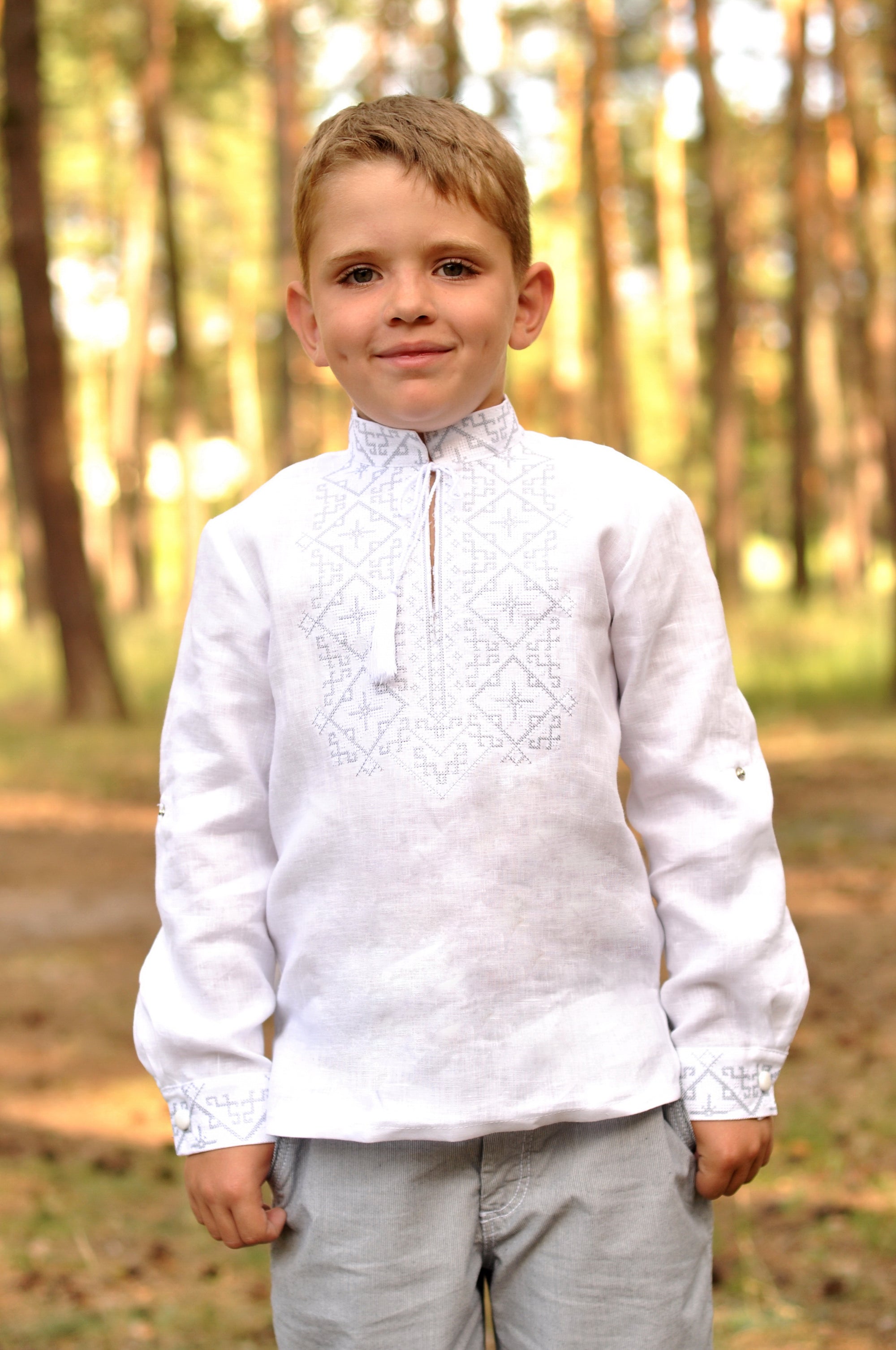 White boys’ Ukrainian-style embroidered shirt with transformable sleeves