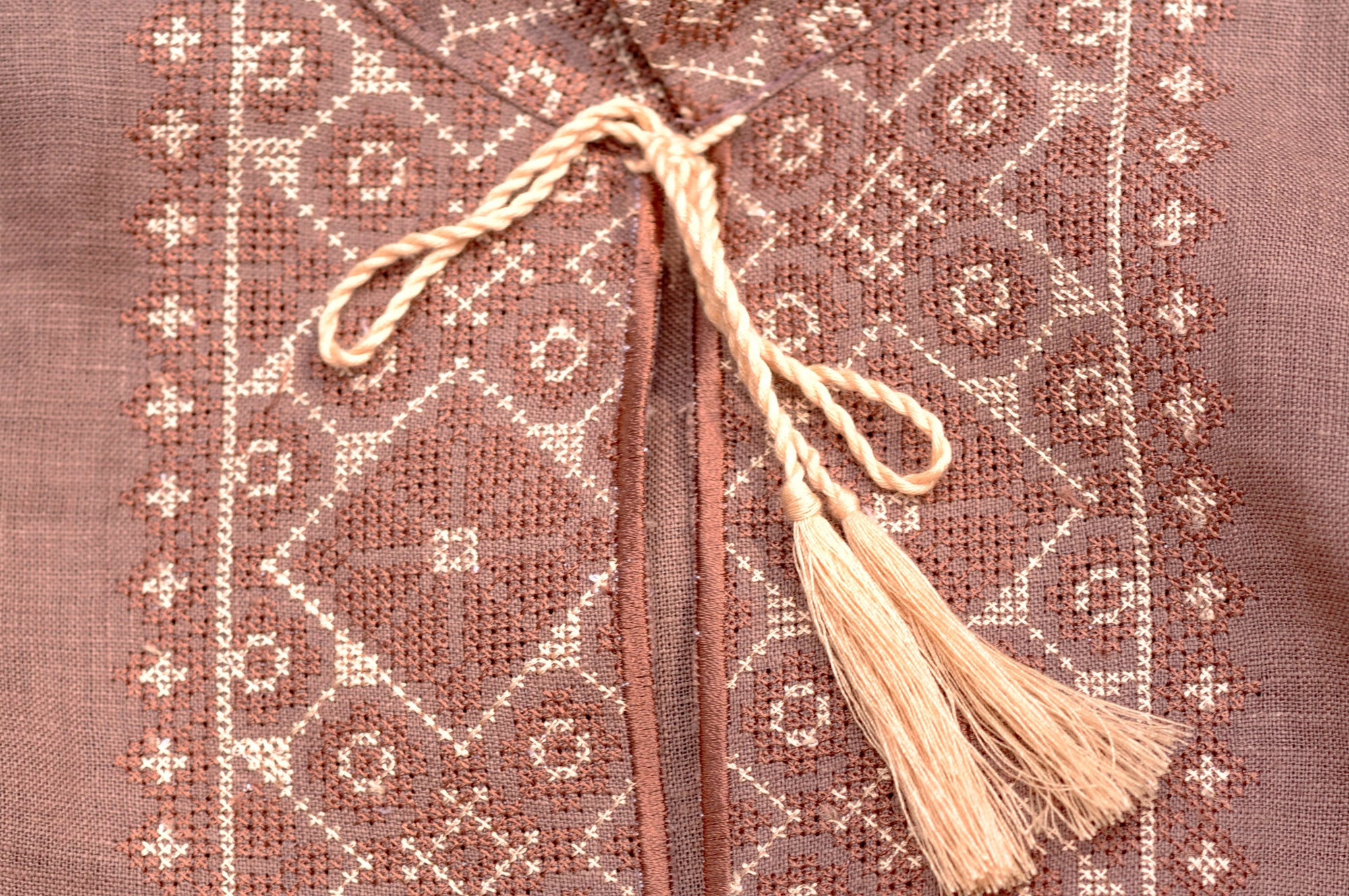 Cocoa boys’ Ukrainian-style embroidered shirt with long sleeves and beige embroidery