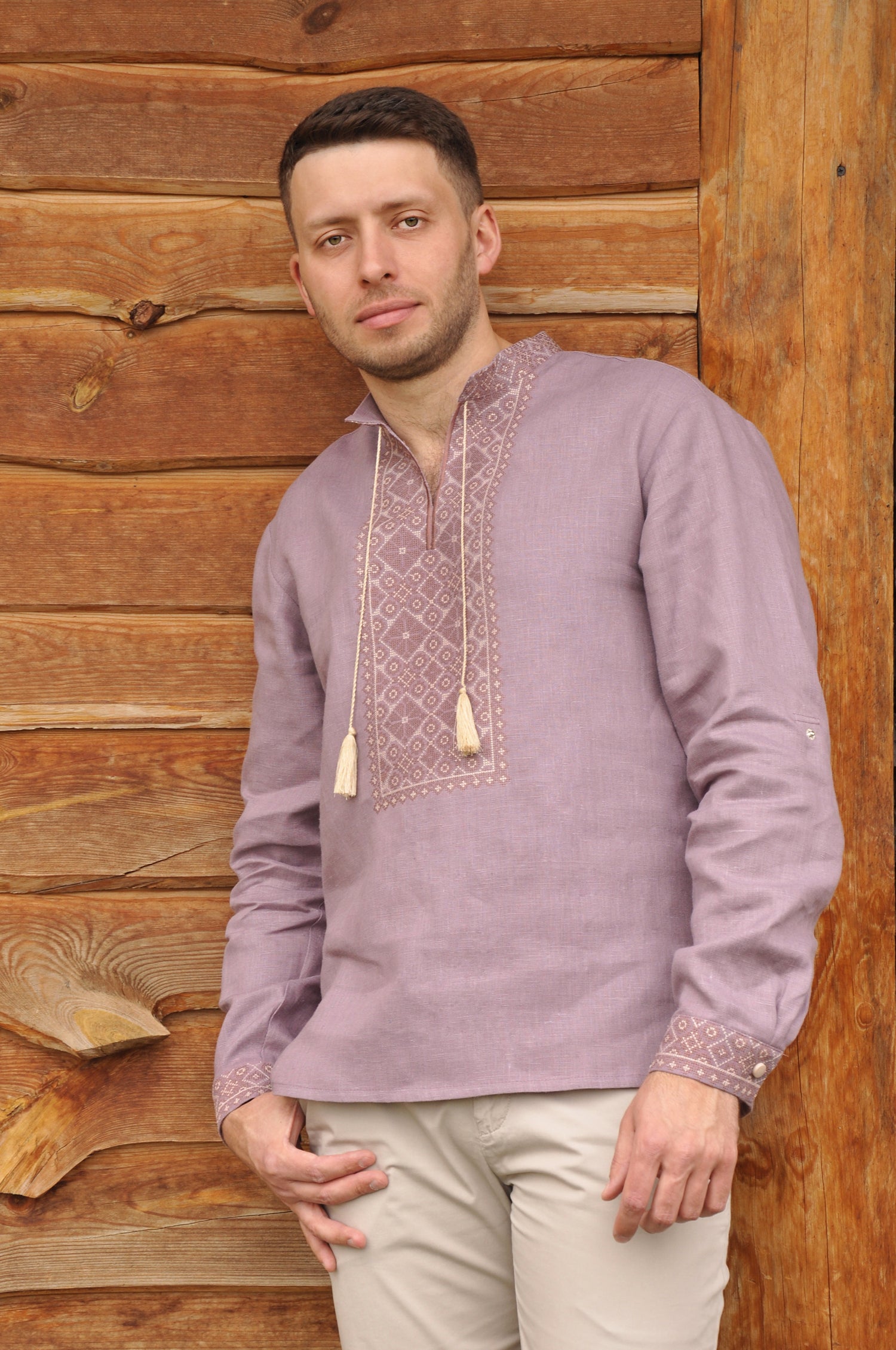 Men’s embroidered linen shirt with stand collar and cuff detail